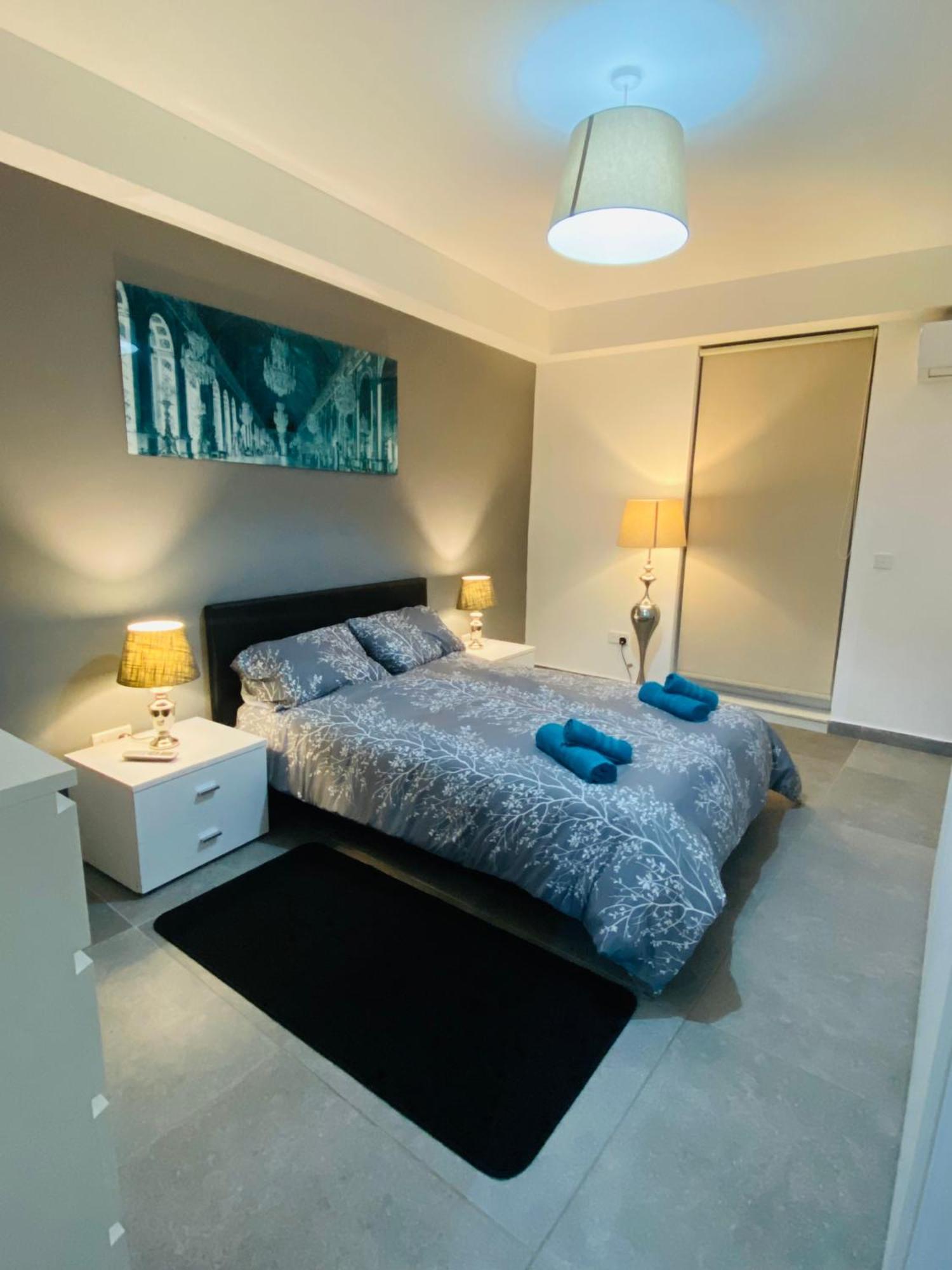 Sliema Seaview & Seafront- Apt 9, 49 Tigne Point Mansions Екстериор снимка